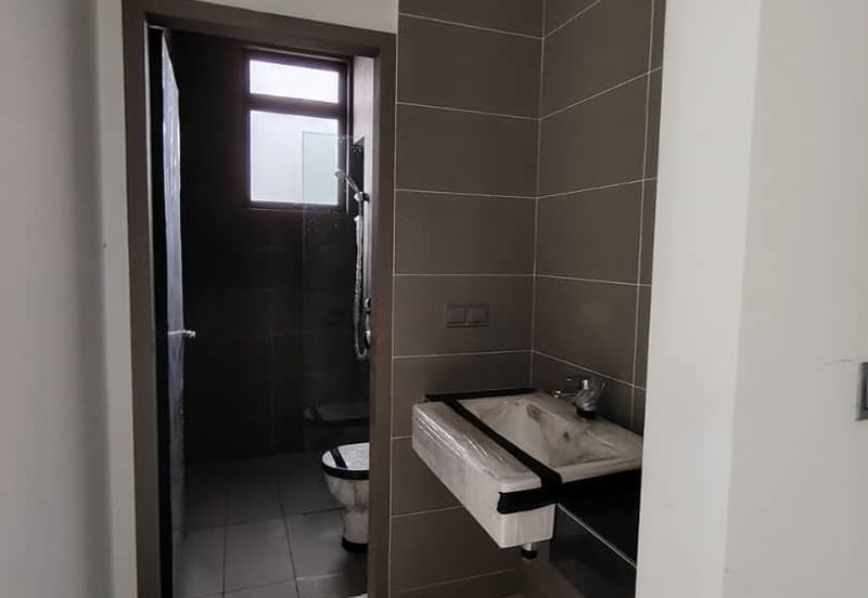 The Canal Garden South, Horizon Hills