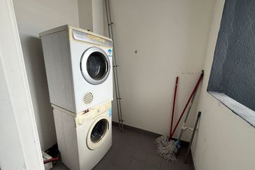 Ujana Executive Apartment