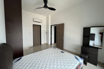 Twin Tower Residence