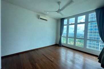 1Medini & Medini Signature