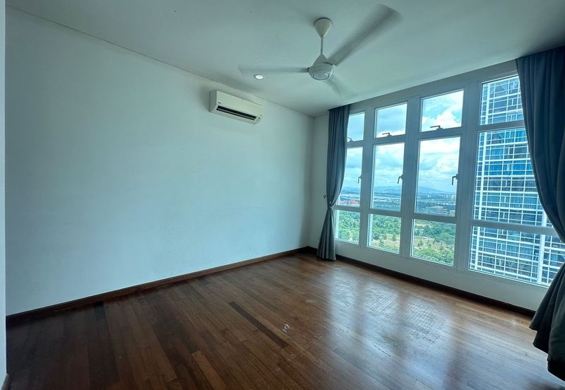 1Medini & Medini Signature