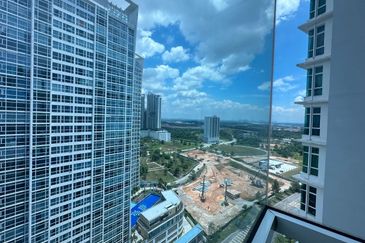 1Medini & Medini Signature