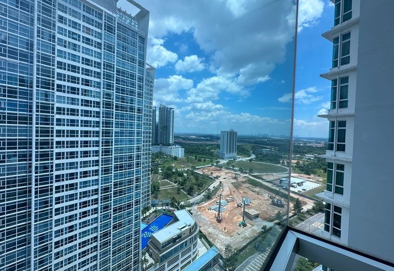 1Medini & Medini Signature