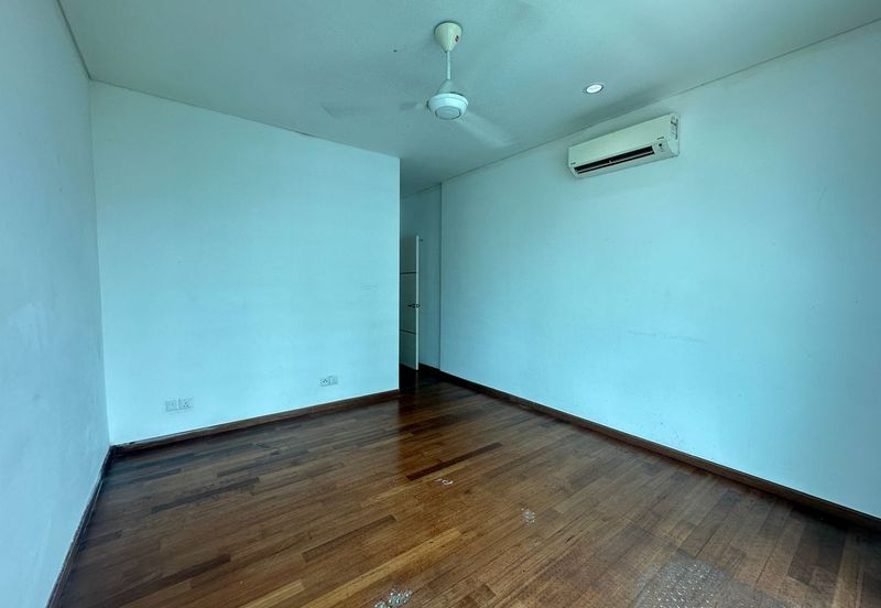 1Medini & Medini Signature