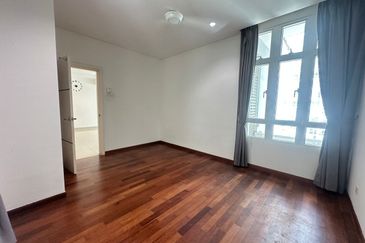 1Medini & Medini Signature