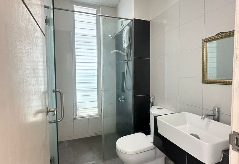 1Medini & Medini Signature