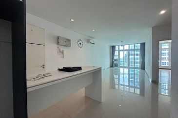 1Medini & Medini Signature