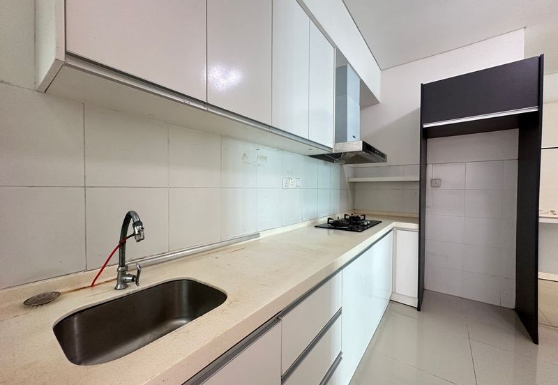 1Medini & Medini Signature