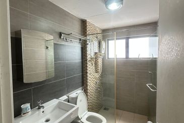 Ujana Executive Apartment