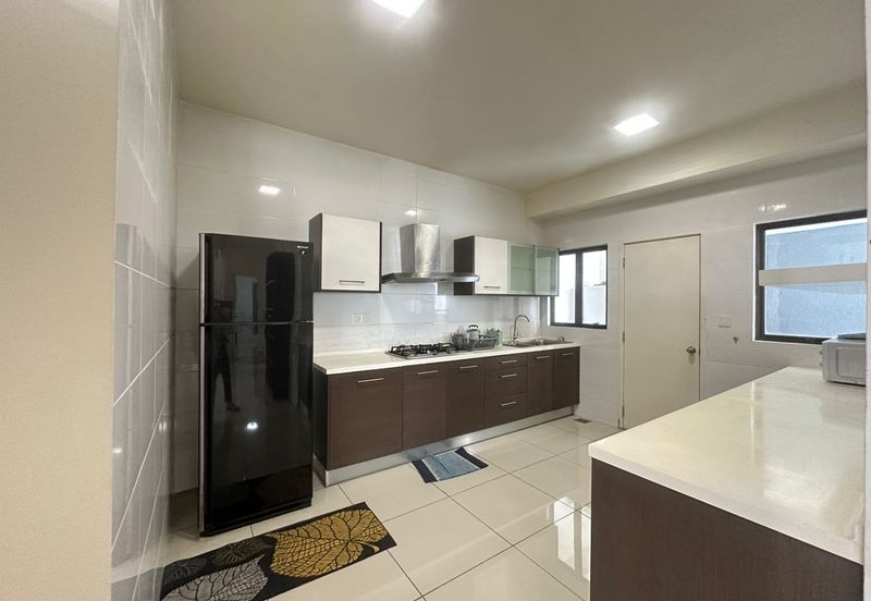 Ujana Executive Apartment