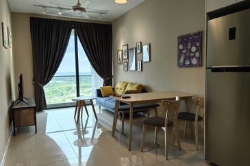 The M @ Medini Macrolink