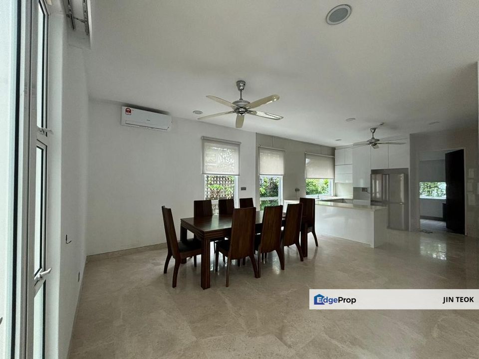 Melody Park East Ledang Bungalow Swimming Pool Partial Furnished, Johor, East Ledang