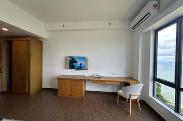 Carnelian Tower Forest City