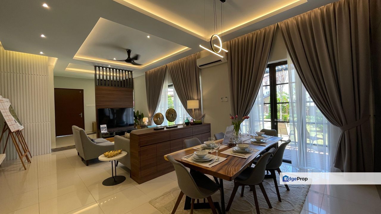 Tinta, Selangor, Shah Alam