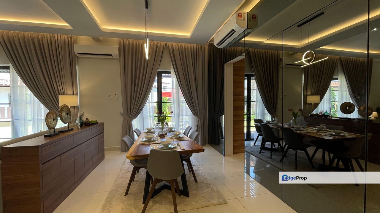 Tinta, Selangor, Shah Alam