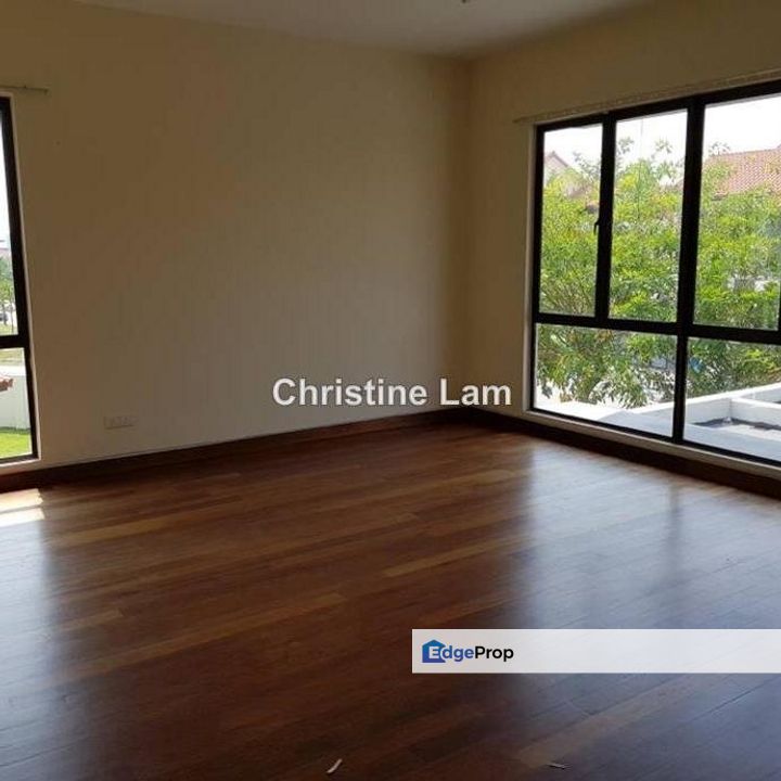 Pentas 4 @corner, Selangor, 