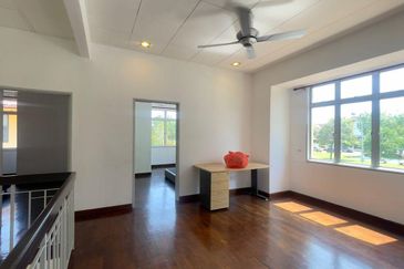 Canal Gardens, Kota Kemuning