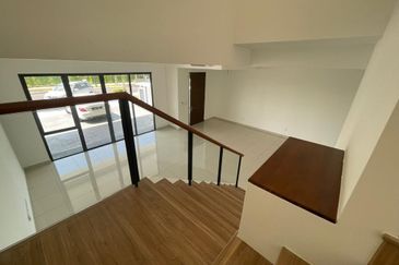 Luxura Residence @ twentyfive.7