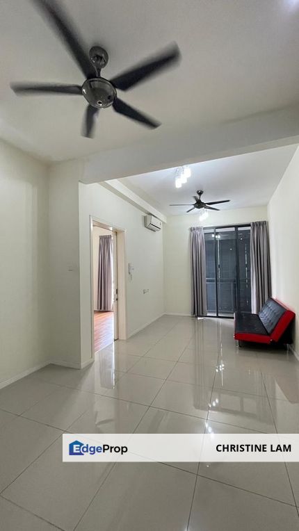 Ku suite 665sf 1 room 1 living to let partial furnished 1500/ month , Selangor, Kota Kemuning