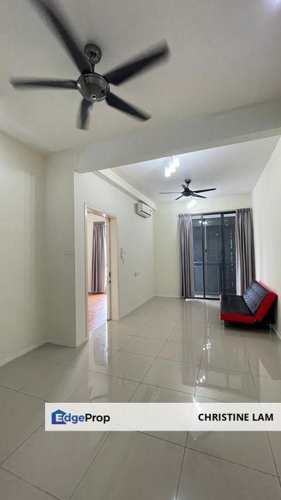 Ku suite 665sf 1 room 1 living to let partial furnished 1500/ month , Selangor, Kota Kemuning