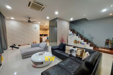 Jalan Kemuning Palma 33/37