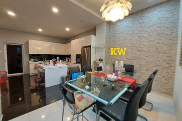 Jalan Kemuning Palma 33/37