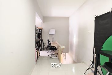 Jalan Kemuning Palma 33/37