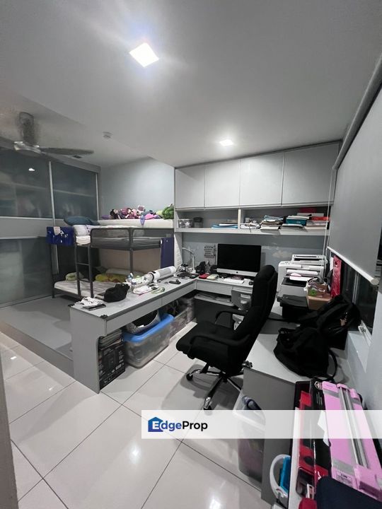 Lakeside Terrace Kota Kemuning double storey superlink house facing golf course for sale, Selangor, Kota Kemuning