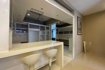 Jalan Kemuning Permai 33/42 