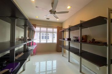 Jalan Kemuning Permai 33/42 