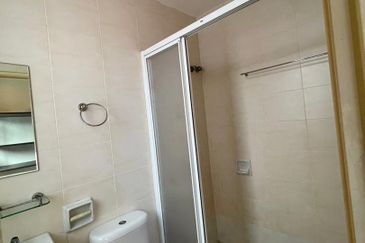 Jalan Kemuning Permai 33/42 