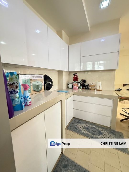 Lagoon Suites Kota Kemuning Condominium For Sale, Selangor, Kota Kemuning