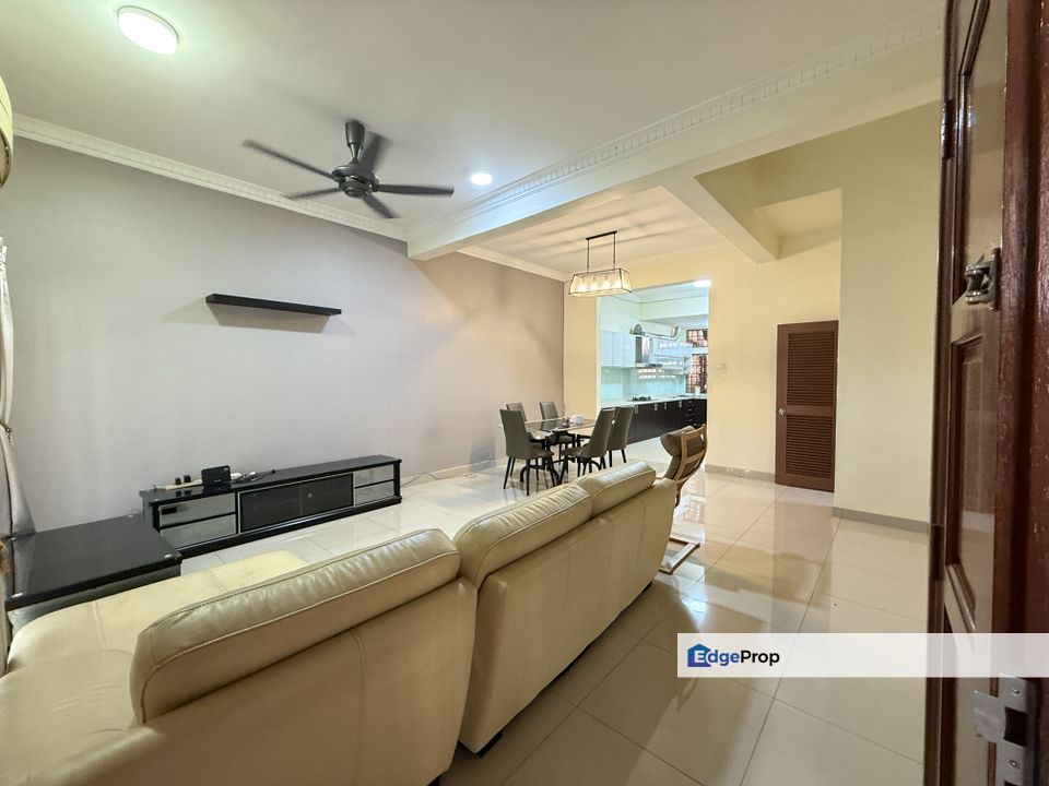 Kota kemuning canal garden , centre town, renovated move in only 880kneg , Selangor, Kota Kemuning