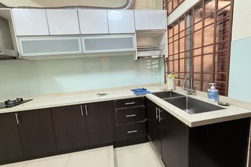 Canal Gardens, Kota Kemuning