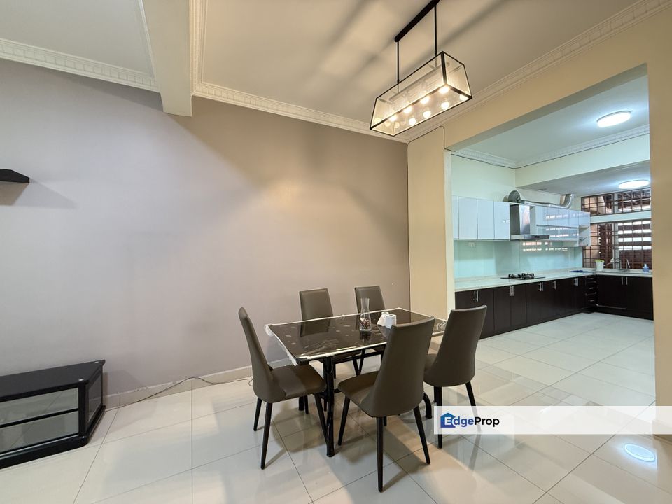 Kota kemuning canal garden , centre town, renovated move in only 880kneg , Selangor, Kota Kemuning