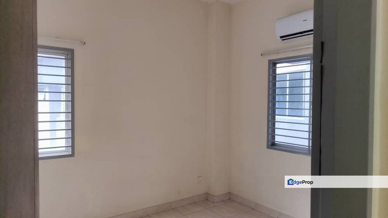 Lagoon Suites Kota Kemuning Condominium Unit For Rent, Selangor, Kota Kemuning