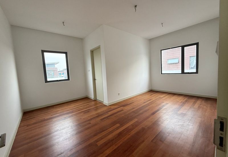 Broadleaf Residences, Hometree