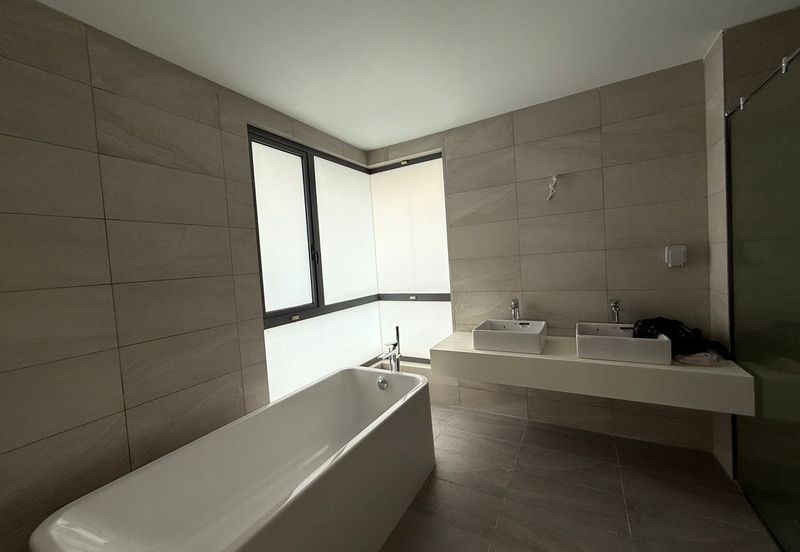 Broadleaf Residences, Hometree