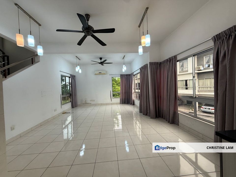 Lagoon Residences Kota Kemuning 3 Storey Townhouse For Sale, Selangor, Kota Kemuning