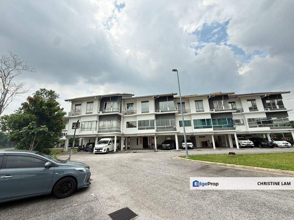 Lagoon Residences Kota Kemuning 3 Storey Townhouse For Sale, Selangor, Kota Kemuning
