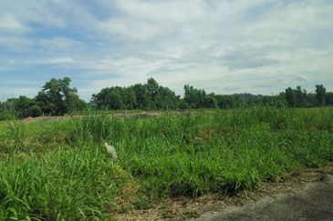Bukit Beruntung Industrial Land For Sale