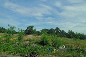 Bukit Beruntung Freehold Commercial Flat Land