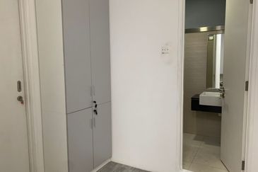 Fully Furnished Office