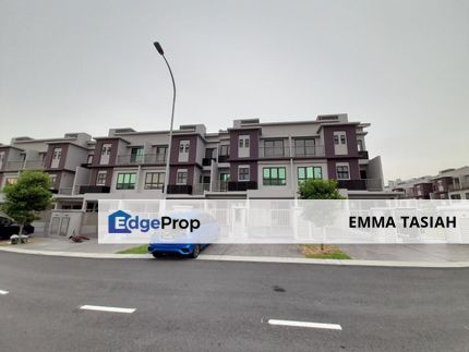 The Strata 2 Storey Townhouse Bandar Puteri Bangi, Selangor, Bangi