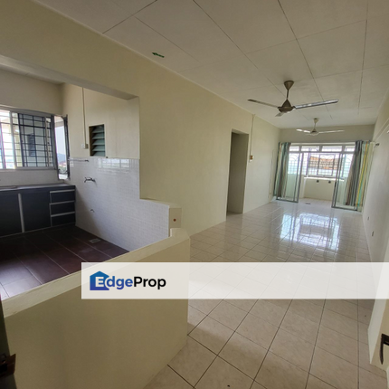 RENOVATED Apartment Vista Seri Putra 936sft, Bangi, Selangor, Bangi