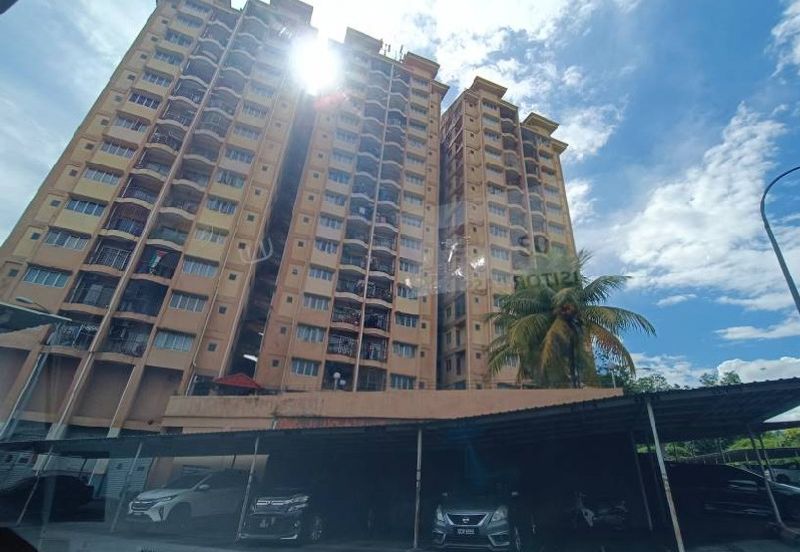 Kristal Heights Apartment