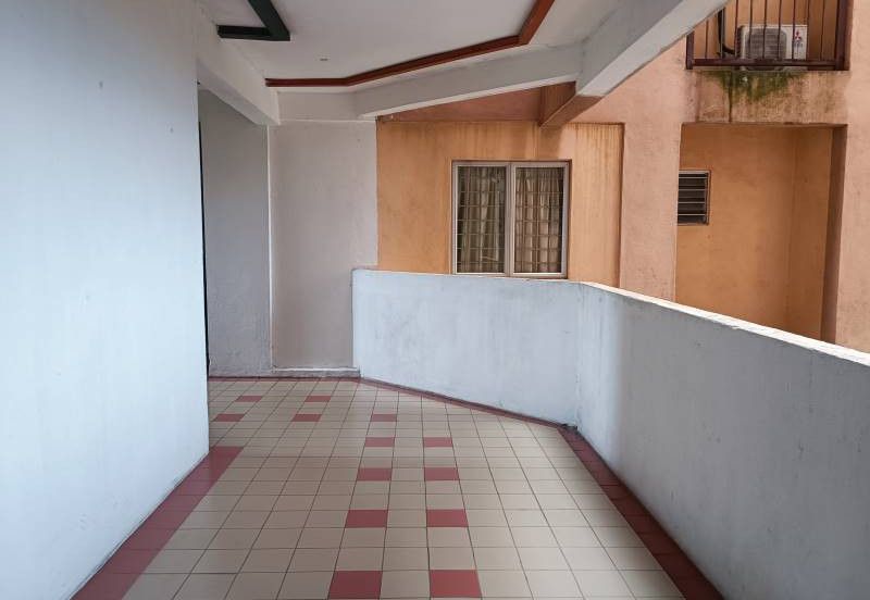 Kristal Heights Apartment