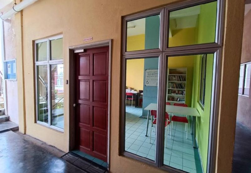 Kristal Heights Apartment