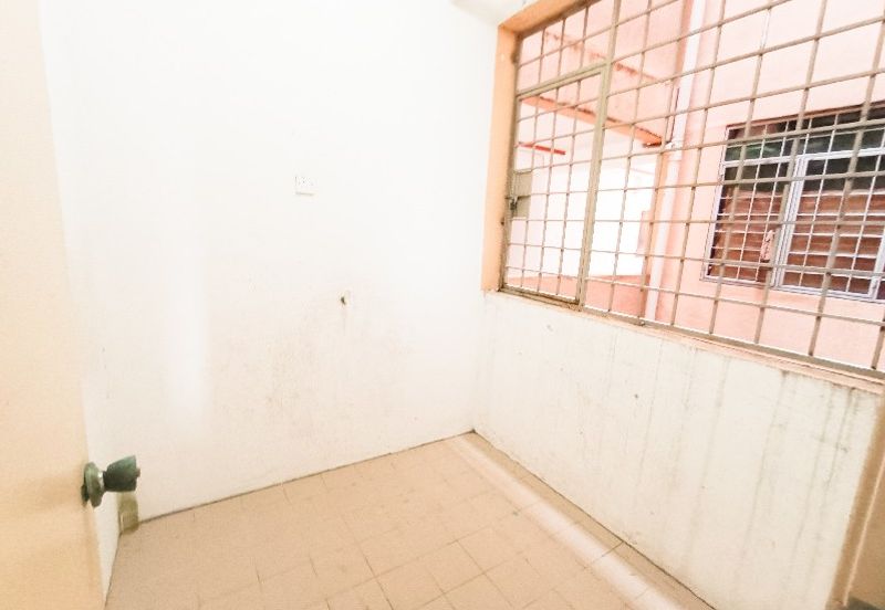 Kristal Heights Apartment