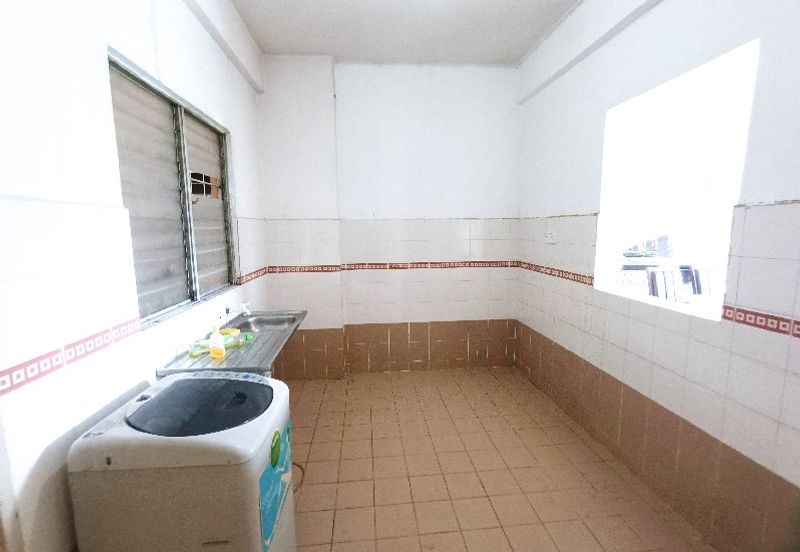 Kristal Heights Apartment